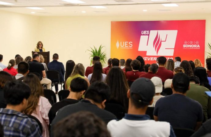 Celebran el 42 aniversario de Universidad Estatal de Sonora
