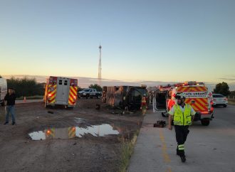 Continúa búsqueda de conductores de Tufesa tras volcamiento fatal en carretera Hermosillo–Guaymas