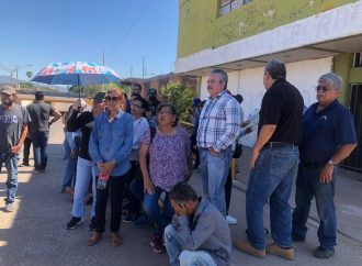 Vecinos de la colonia Benito Juárez se manifiestan debido al mal estado de los drenajes