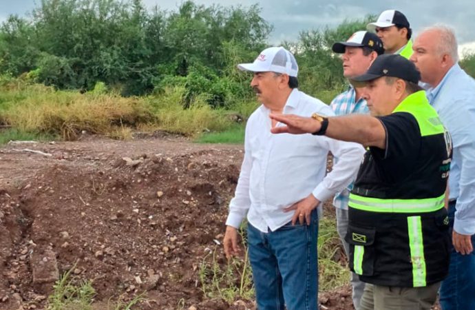 Realiza Javier Lamarque recorrido de supervisión tras lluvias en Cajeme