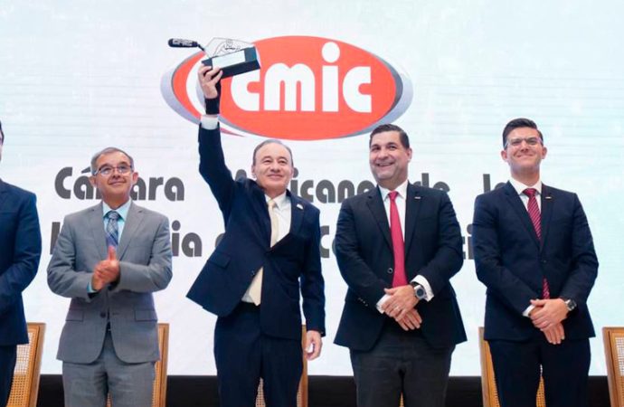 Reconocen empresarios liderazgo de gobernador Durazo en obras estratégicas durante reunión nacional del sector