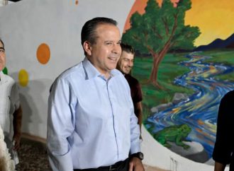 Inaugura Toño Astiazarán mural del Colectivo Sangre del Desierto en Loma Linda