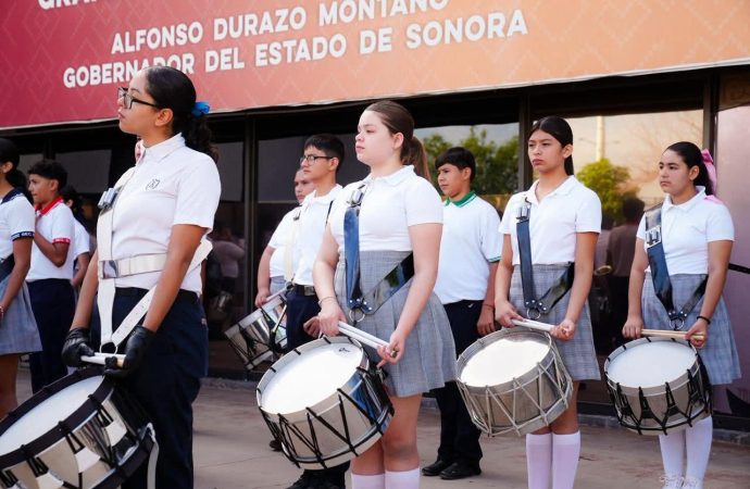 Forma SEC Banda de Guerra Monumental para desfiles cívicos