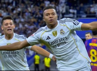 El Real Madrid pasa por encima del Barça (2-1) en un Clásico con VAR, penaltis y tangana