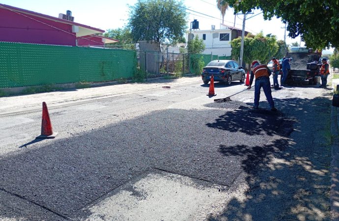 Refuerza Ayuntamiento de Hermosillo mantenimiento vial con acciones permanentes de bacheo