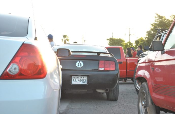 Busca diputado De la Vega crear un registro de carros “chocolate”