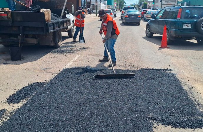 Refuerza Ayuntamiento de Hermosillo mantenimiento en vialidades