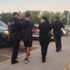 Policías evitan que hombre se arroje del techo en la Central de Autobuses de Hermosillo