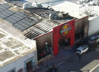 Tres personas continúan hospitalizadas tras explosión en tienda Waldo’s de Sonora
