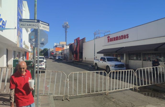 Piden comerciantes aledaños al Waldo´s poder sacar sus productos para trabajar