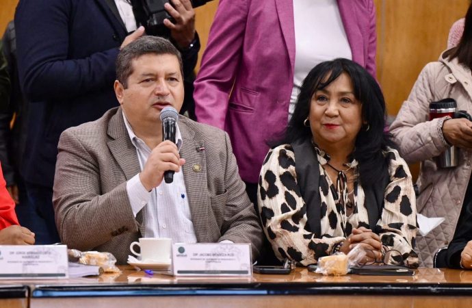 Busca Jacobo Mendoza la creación de bibliotecas en escuelas públicas