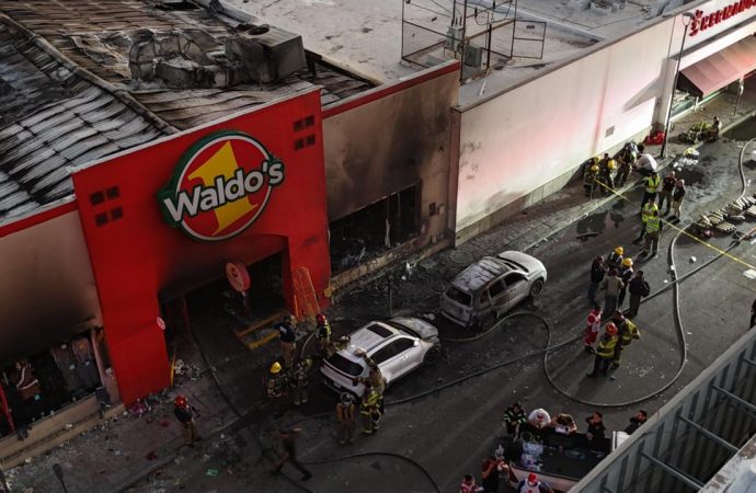 FGJES avanza en la investigación del incendio de Waldo’s y perfila responsabilidades