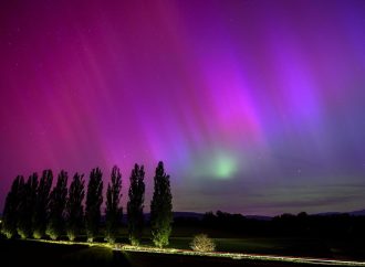 Auroras boreales iluminan el cielo de Estados Unidos y México