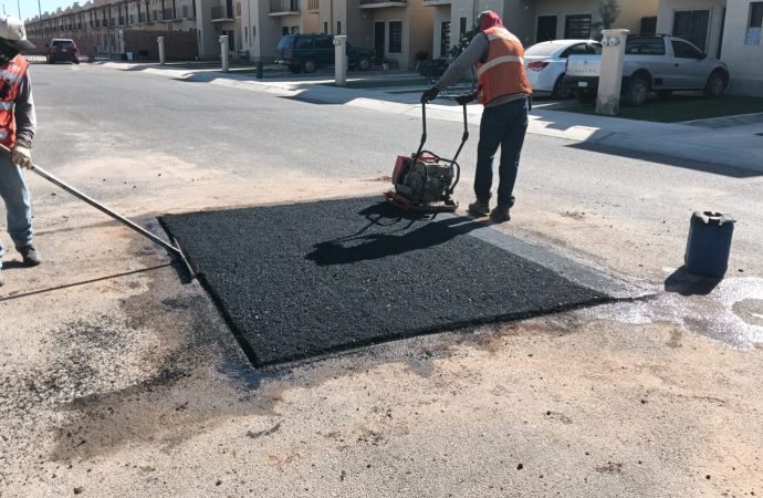 Este martes se trabajó en bacheo en 12 colonias de Hermosillo