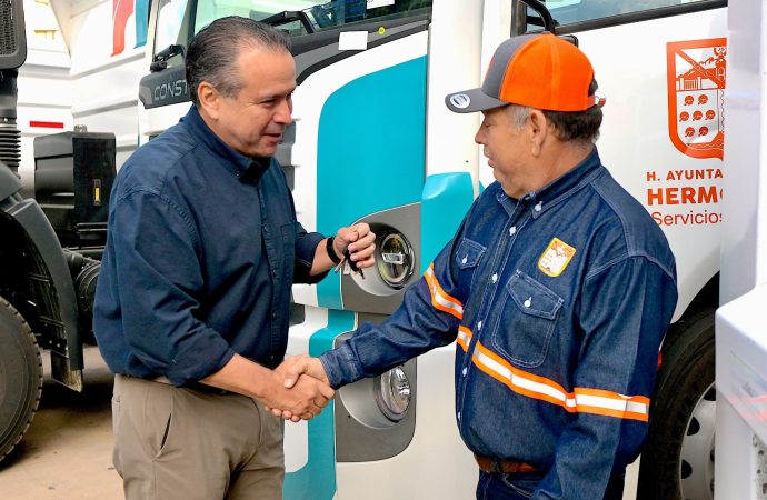 Duplica Toño Astiazarán flotilla de unidades de volteo para sanidad y limpia de la ciudad