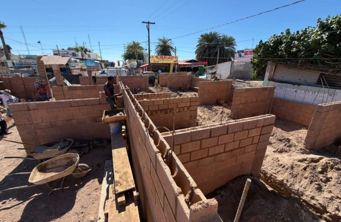 Avanza construcción del andador peatonal de Kino