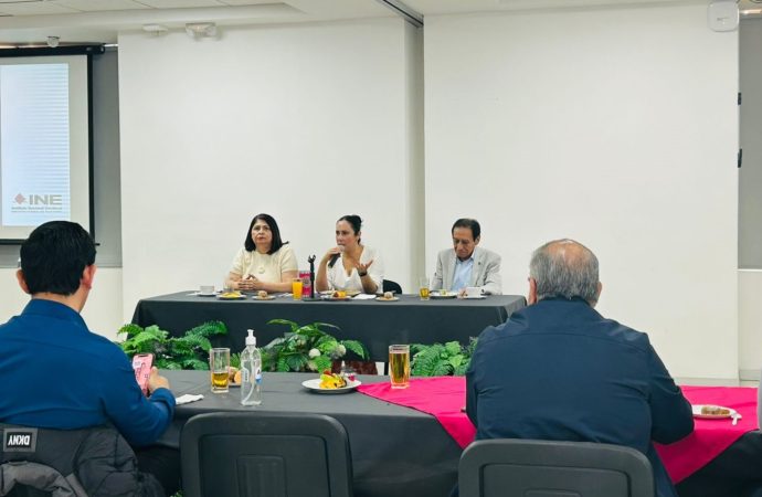 Fijan INE y partidos políticos agenda para promover la renovación de credenciales para votar