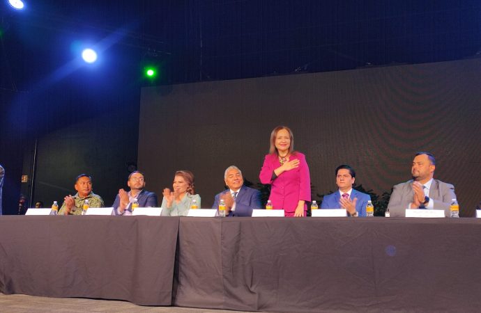 Se gradúan estudiantes de la Universidad Tecnológica de Hermosillo