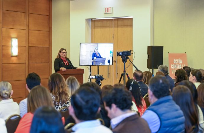 Realiza IEE la charla Ni Una Menos
