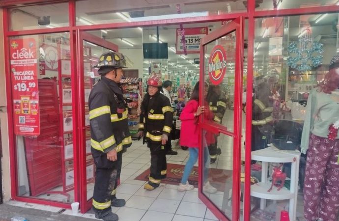 Otra vez Waldo´s: 4 personas intoxicadas en tienda de Veracruz por monóxido de carbono