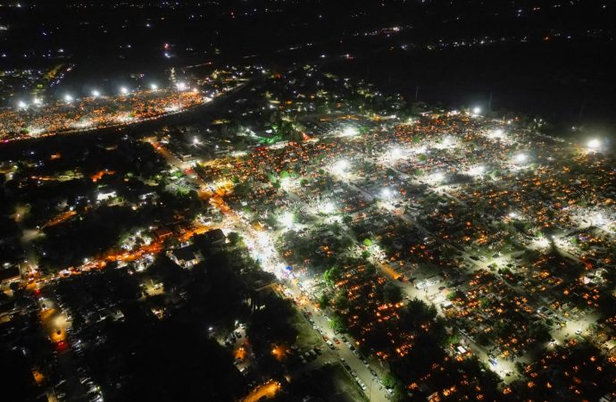 Saldo blanco y orden en festividades del día de los muertos en Navojoa