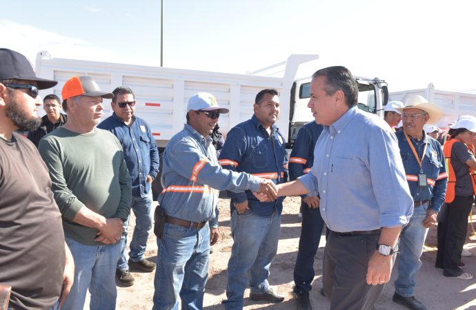 Brinda Astiazarán empleo temporal a 100 hermosillenses para operativos de limpieza.