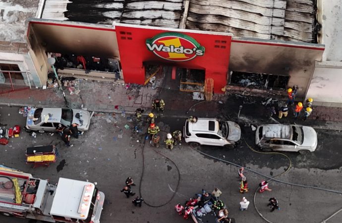 Incendio en Waldo’S de Hermosillo deja 22 muertos y decenas heridos