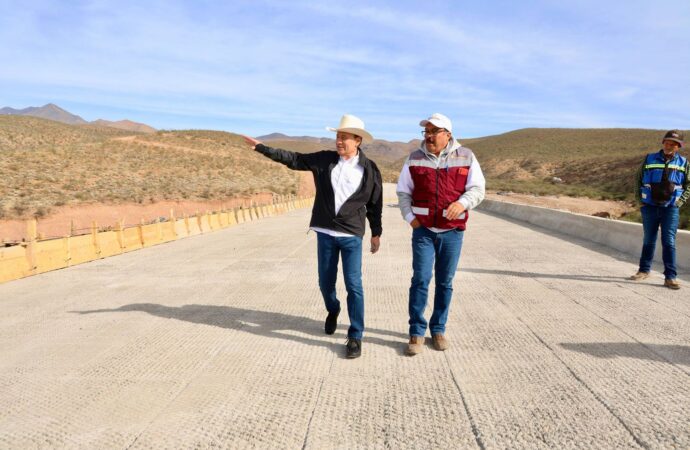 Avanza 80% Carretera Bavispe–Nuevo Casas Grandes; Durazo supervisa obra clave para integrar la Sierra de Sonora