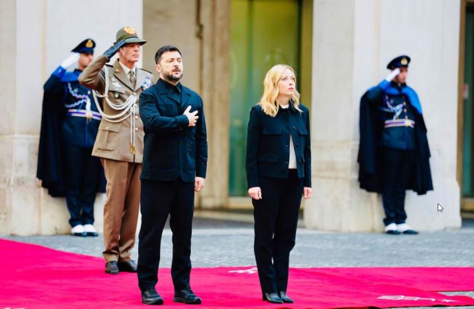 Zelenski podría convocar elecciones sin haber terminado la guerra