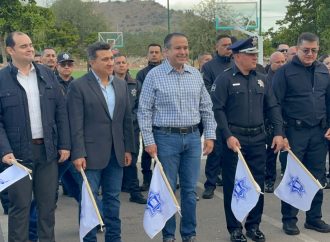 El presidente municipal de Hermosillo Antonio Astiazarán Gutiérrez dio este día el banderazo de salida al operativo Guadalupe – Reyes