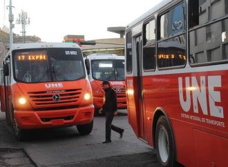 ARRESTAN A PASAJERO POR PRESUNTO ACOSO A JOVEN DENTRO DE UN CAMIÓN URBANO EN COLONIA OLIVARES