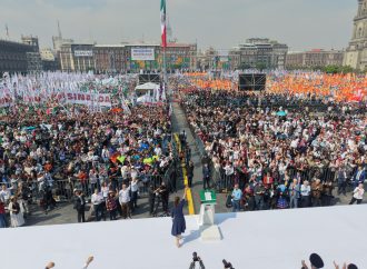 600 mil personas llenan el Zócalo para celebrar junto a Sheinbaum 7 años de la 4T