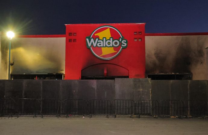 Fiscalía llama a declarar a altos directivos de Waldo´s por la tienda siniestrada en Hermosillo