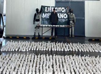 Incautan camión de refrigeradores transportando droga