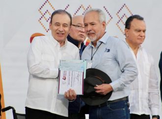 Reconoce Alfonso Durazo a servidores públicos