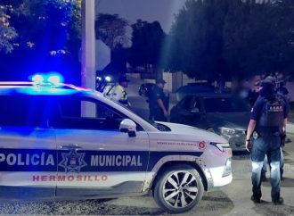 Detienen a tres personas armadas con armas blancas tipo machete en Hermosillo