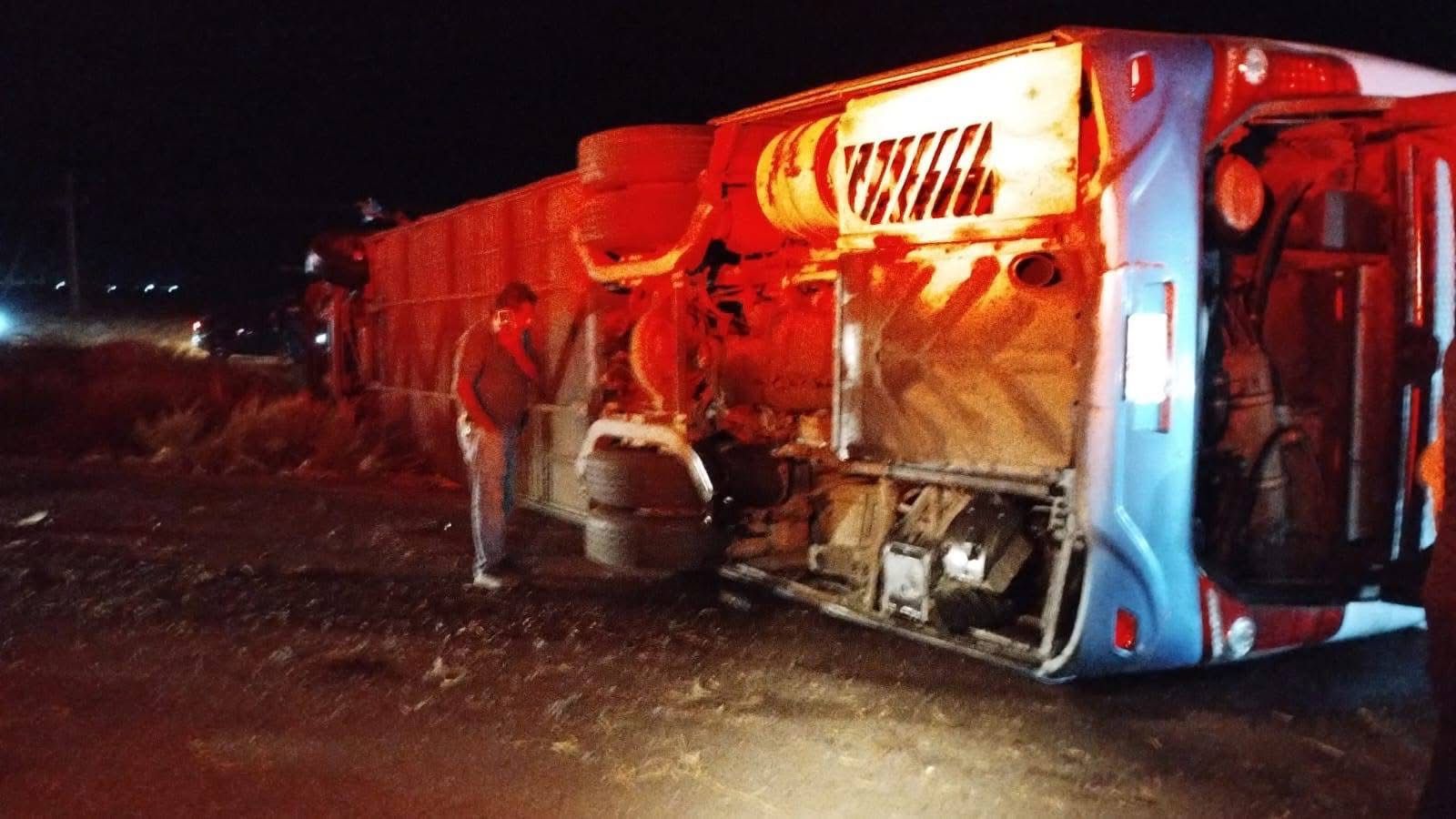 Choque carretero en Sonora deja un fallecido y 32 lesionados - INFOSON
