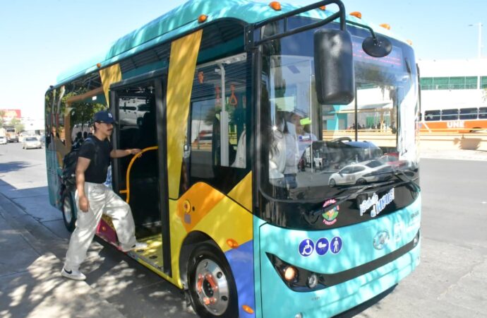 Realiza programa HBus 100 mil traslados gratuitos a estudiantes universitarios