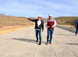 Avanza 80% carretera Bavispe–Nuevo Casas Grandes; Durazo supervisa obra clave para integrar la sierra de Sonora