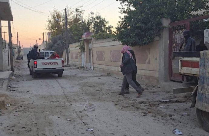 Trump promete represalias tras muerte de 3 estadounidenses en Siria