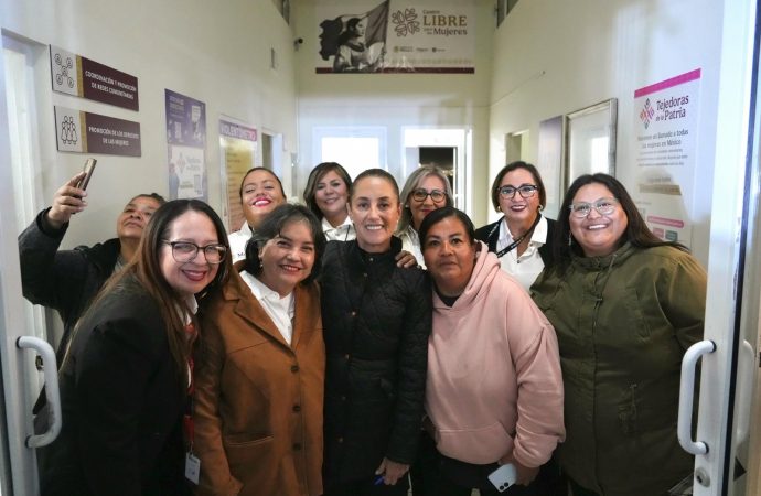 Presidenta Claudia Sheinbaum firma restitución de tierras, inaugura Centro Libre para Mujeres y dialoga con jóvenes en gira por Chihuahua