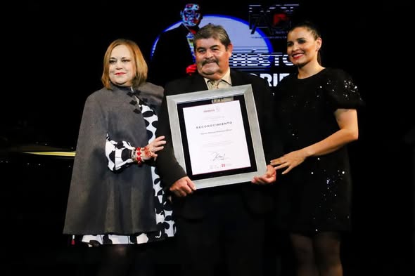 Héctor Noriega recibe distinción Talento Joven en el FAOT 2026