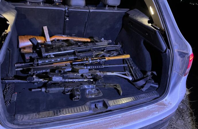 Asegura Gabinete de Seguridad de Alfonso Durazo arsenal de alto poder en vehículo robado en Navojoa