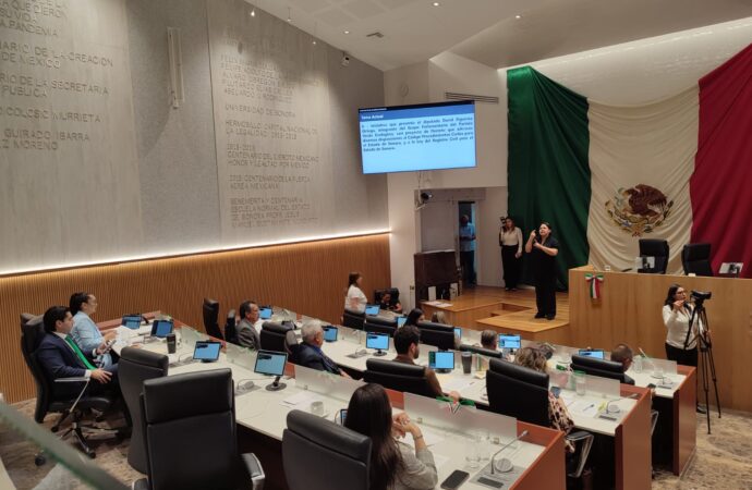 Reciben diputados propuesta ciudadana para disminuir la deserción escolar