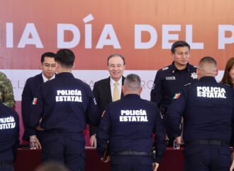 Gobernador Durazo duplica estado de fuerza con más patrullas y reconoce a policías en su día