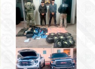 En Bácum, AMIC y DEFENSA capturan a dos sujetos con armas, narcótico y dos vehículos