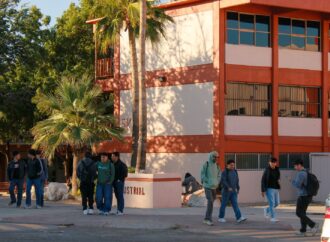 Becará UNISON a 999 estudiantes en condiciones vulnerables