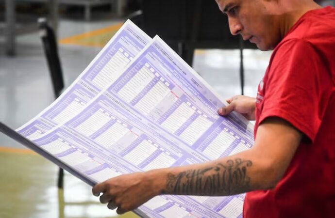 Boletas electorales usadas serán recicladas como libros de texto gratuitos