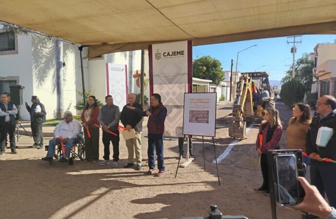 Inician trabajos de rehabilitación hidráulica y vial en Villa California