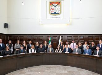 Da voz Toño Astiazarán a jóvenes hermosillenses a través de la tercera generación del Cabildo Juvenil